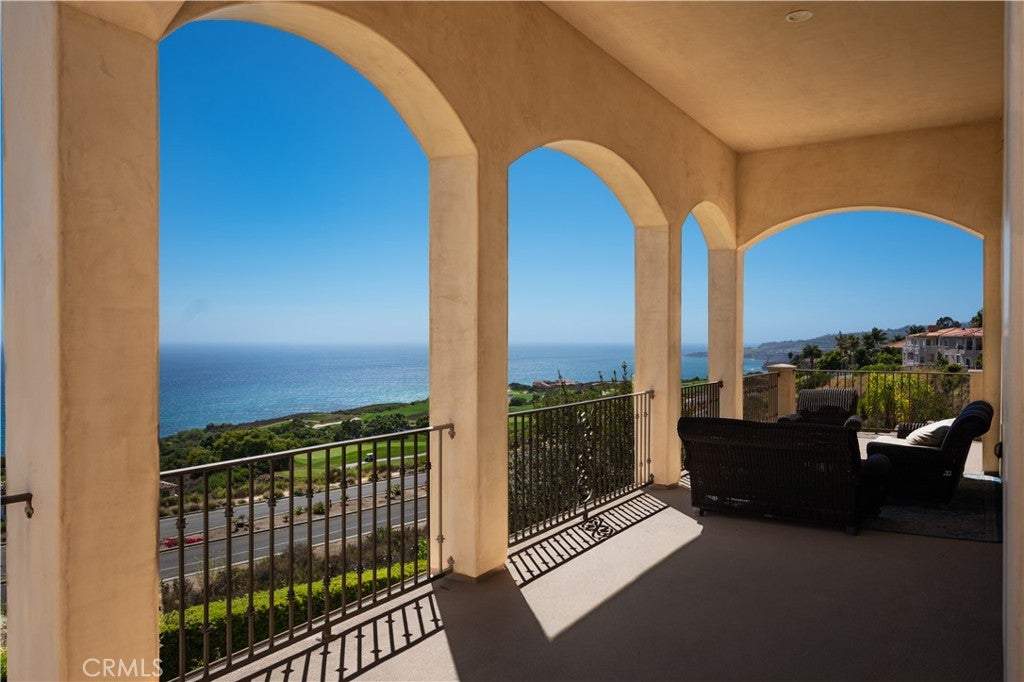 3231 Palos Verdes S