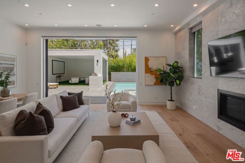 Photo of 436 Norwich Drive, West Hollywood, CA 90048 (MLS # 26102623)