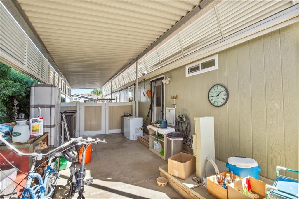 28935 Calle Alta