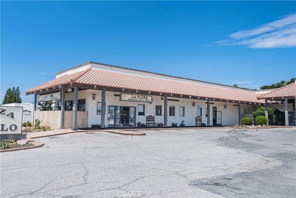 7425 El Camino Real