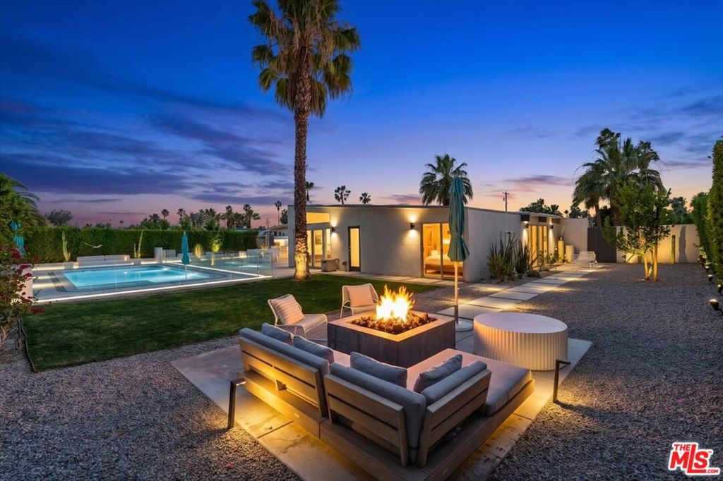 450 E Laurel Circle