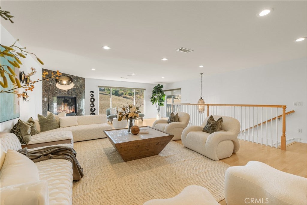 2145 Indian Creek