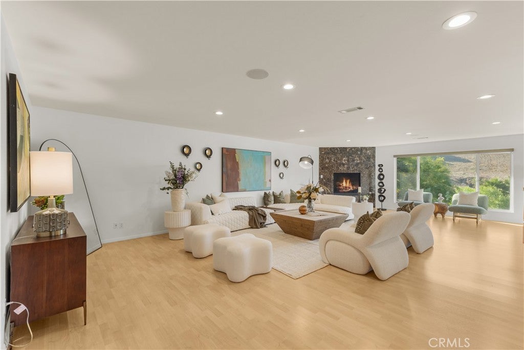2145 Indian Creek