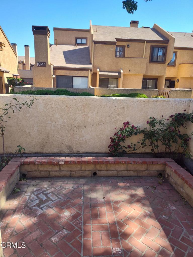 1840 E Avenue J2 apt 7