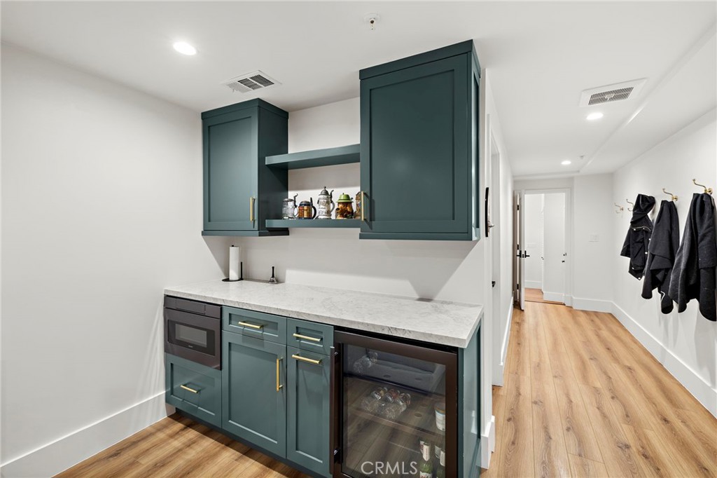 Corona del Mar North of PCH (CNHW) - Residential Lease