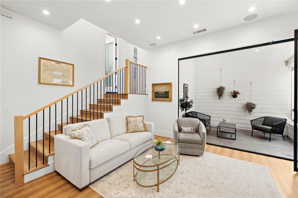 Corona del Mar North of PCH (CNHW) - Residential Lease