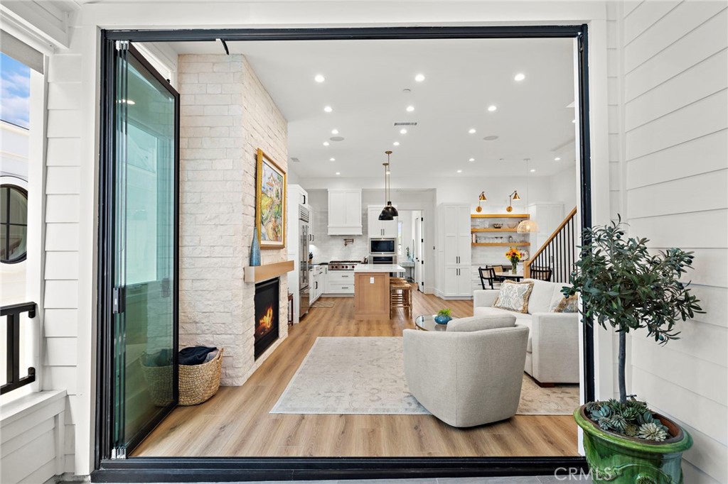 Corona del Mar North of PCH (CNHW) - Residential Lease