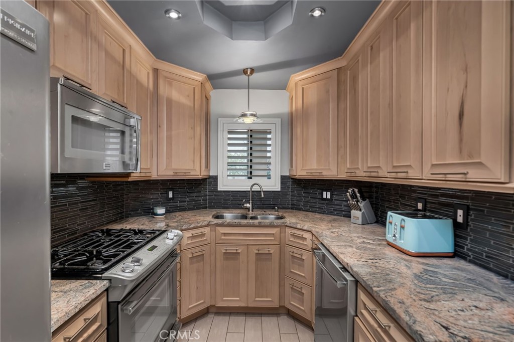 3913 N Virginia Road 107