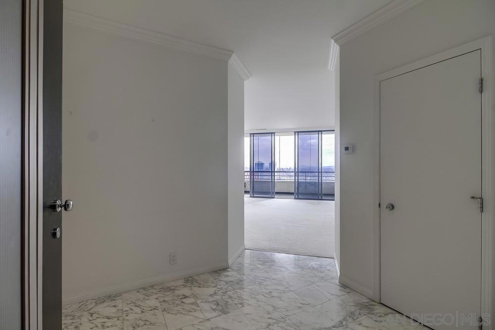 700 Front St 2505