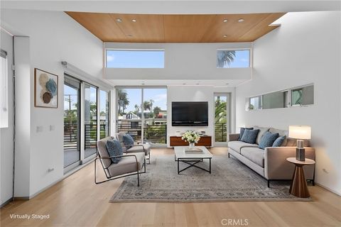 Photo of 404 Grand BLVD, Venice, CA 90291 (MLS # OC26100143)