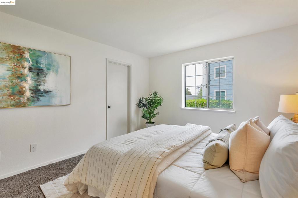 BRIDGEPORT - Residential