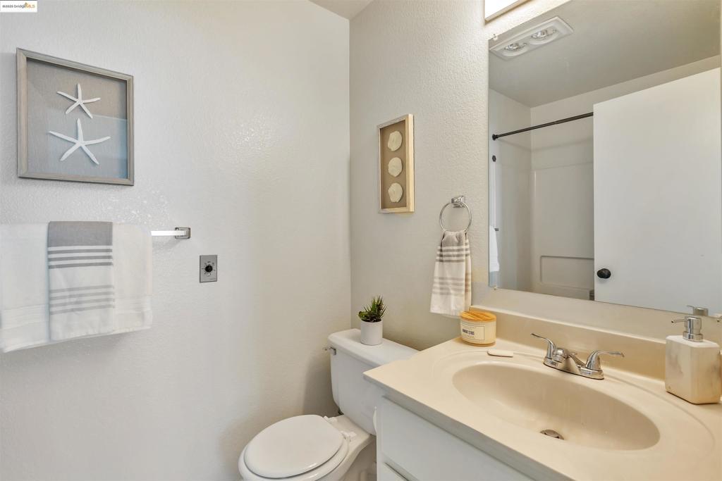 BRIDGEPORT - Residential