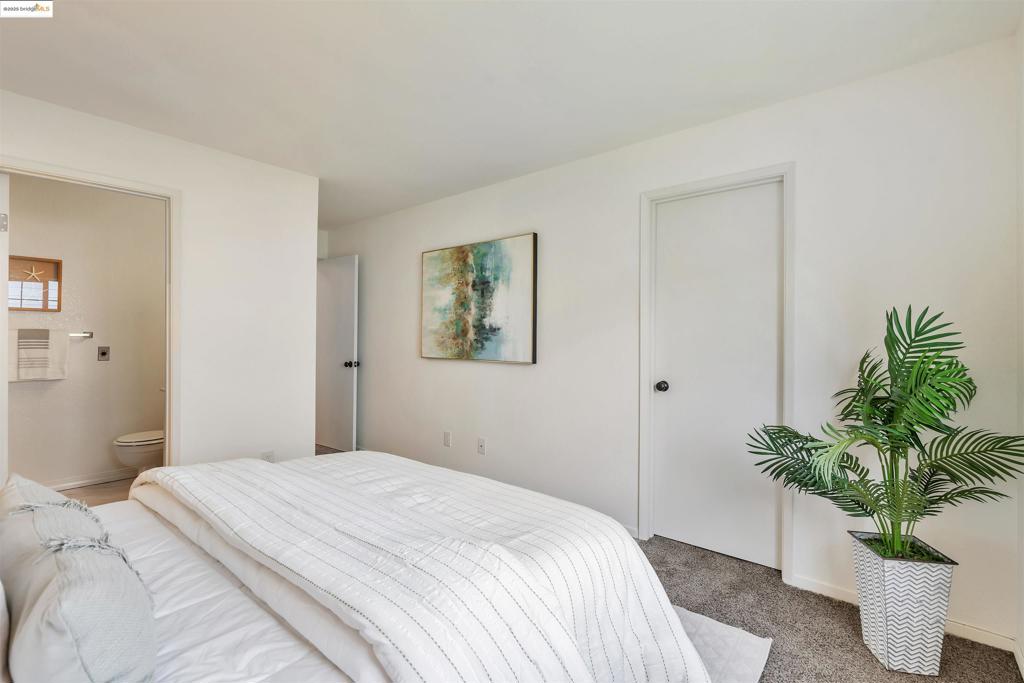 BRIDGEPORT - Residential