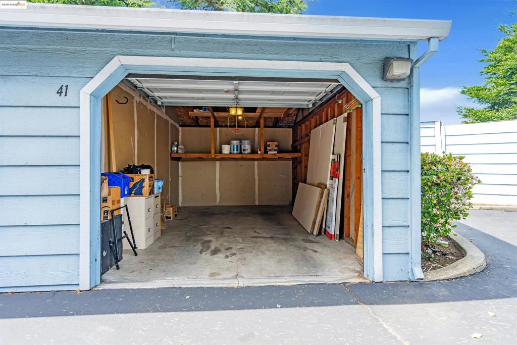 BRIDGEPORT - Residential