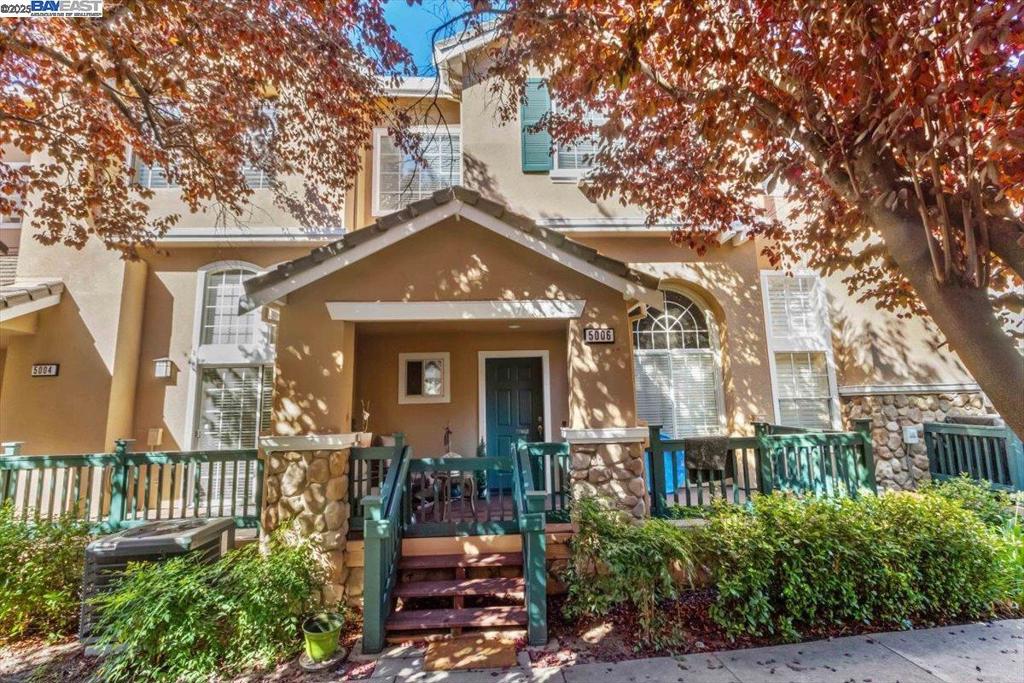 SHADOWHAWK - Residential Lease