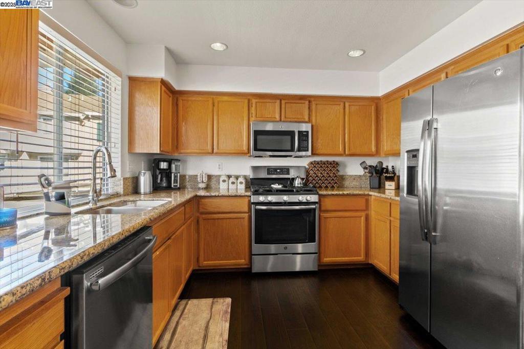 SHADOWHAWK - Residential Lease