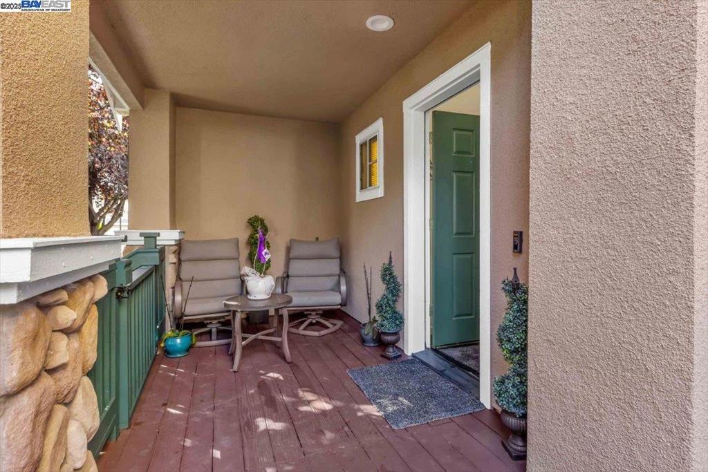 SHADOWHAWK - Residential Lease