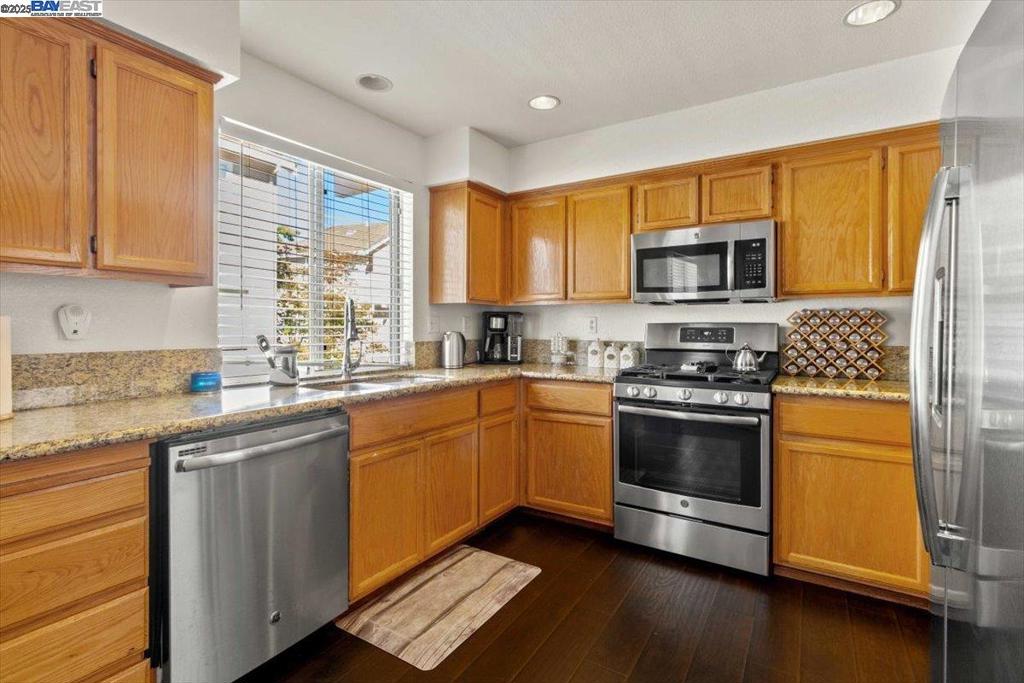 SHADOWHAWK - Residential Lease