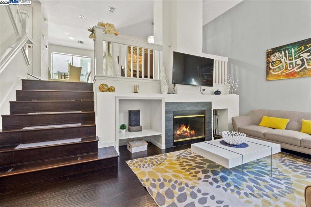 SHADOWHAWK - Residential Lease