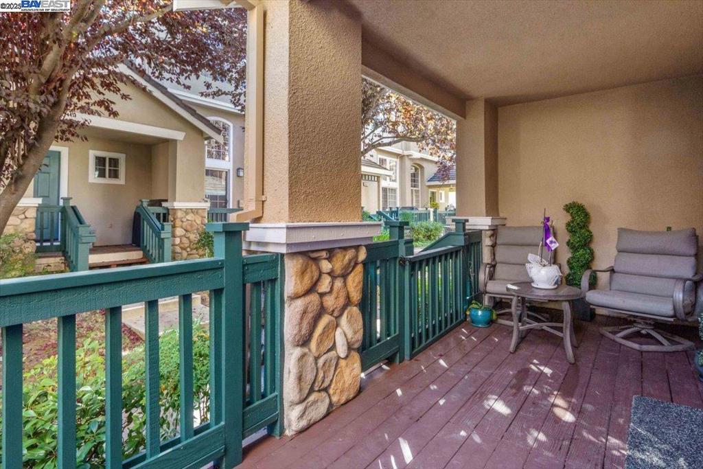 SHADOWHAWK - Residential Lease