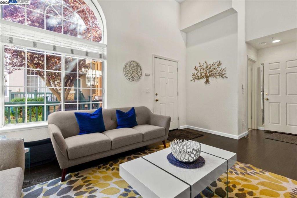 SHADOWHAWK - Residential Lease