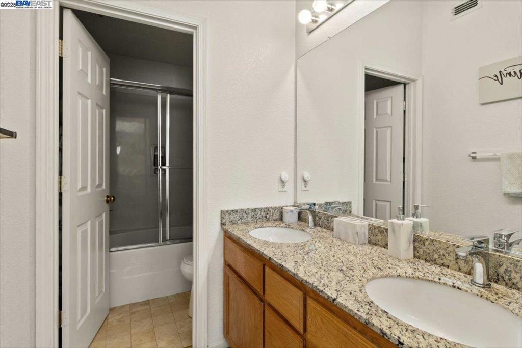 SHADOWHAWK - Residential Lease