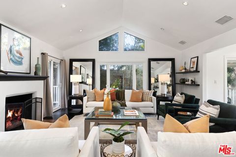 9146 St Ives Drive Los Angeles CA 90069