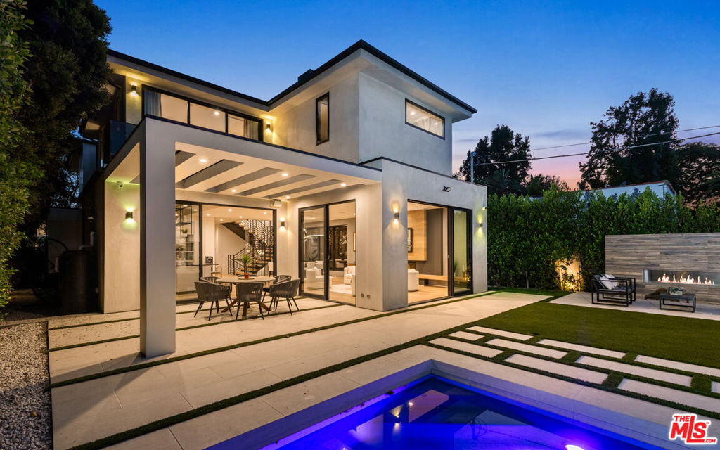 Properties 4 10453 Whipple Street