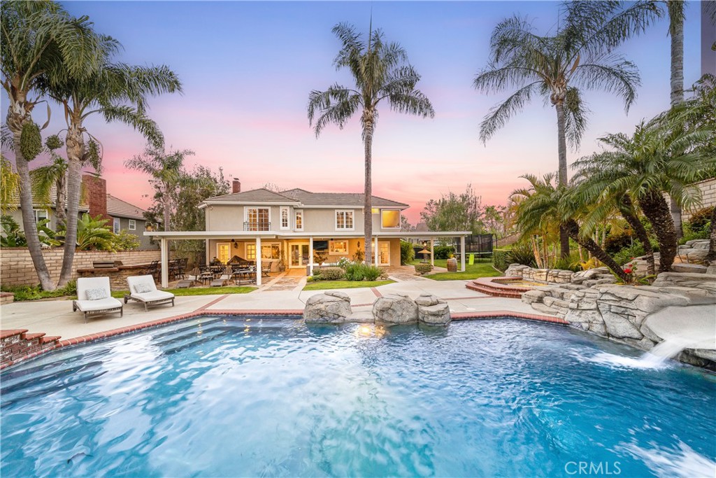 21225 Twin Oak