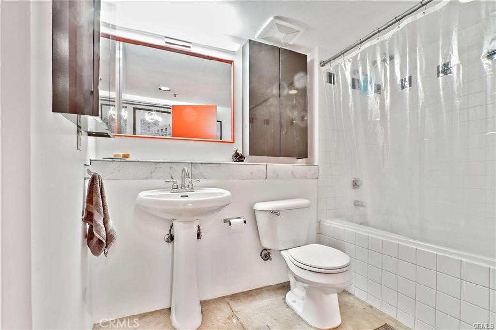 Downtown (DT) - Residential Lease