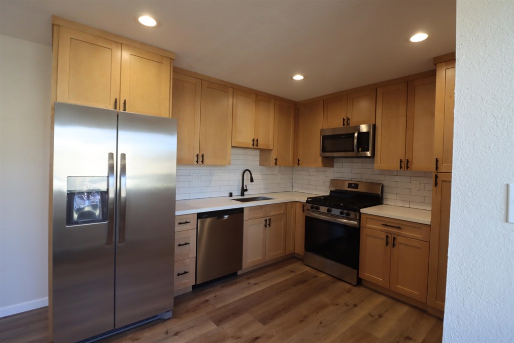 2313 Peppertree Way 1