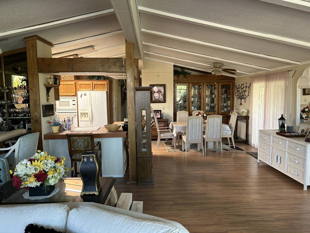 Suncrest Country Clb - Manufactured In Park