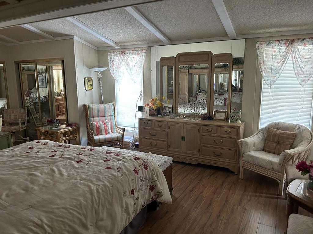 Suncrest Country Clb - Manufactured In Park