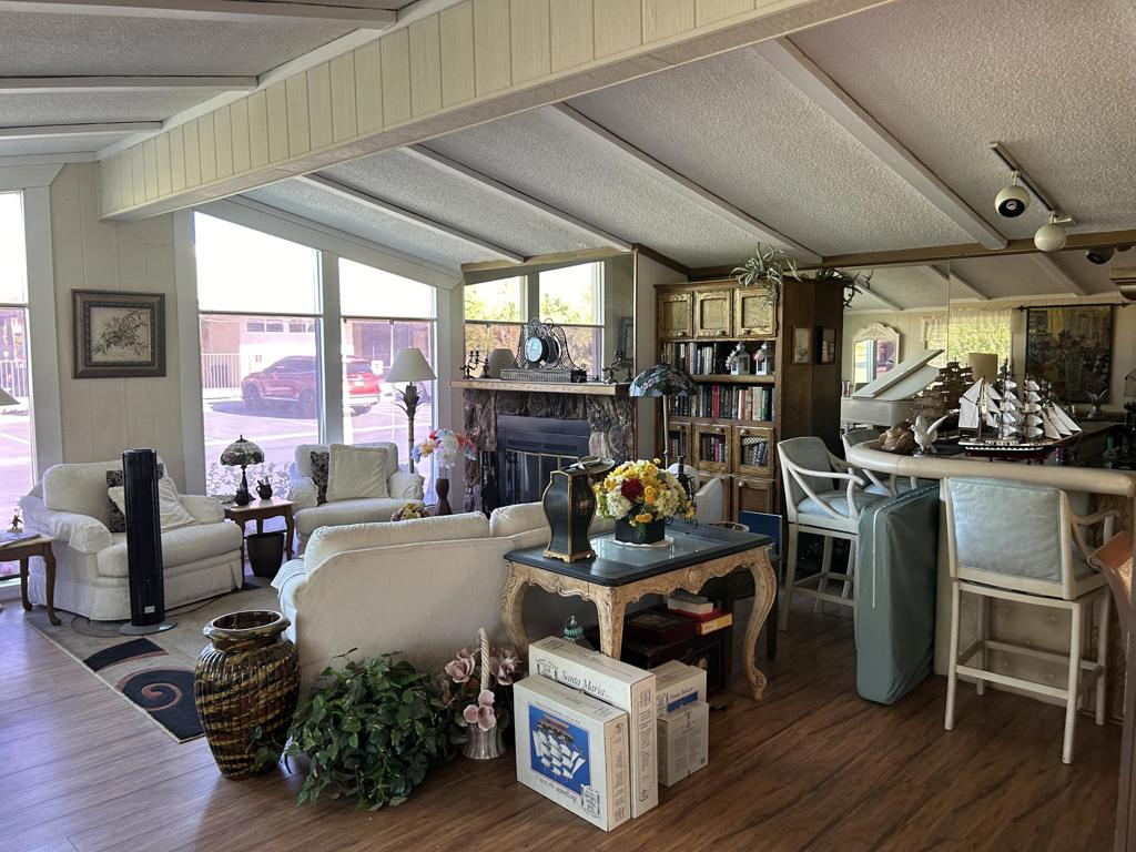 Suncrest Country Clb - Manufactured In Park