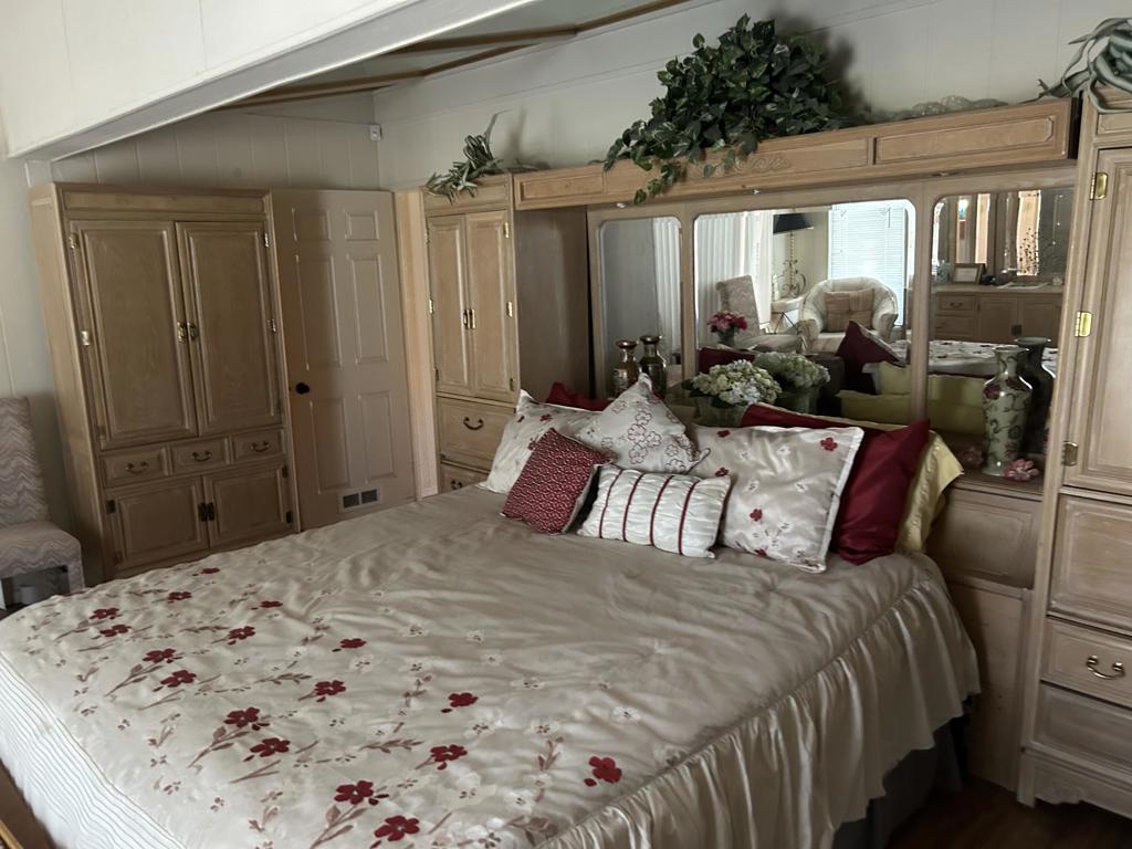 Suncrest Country Clb - Manufactured In Park