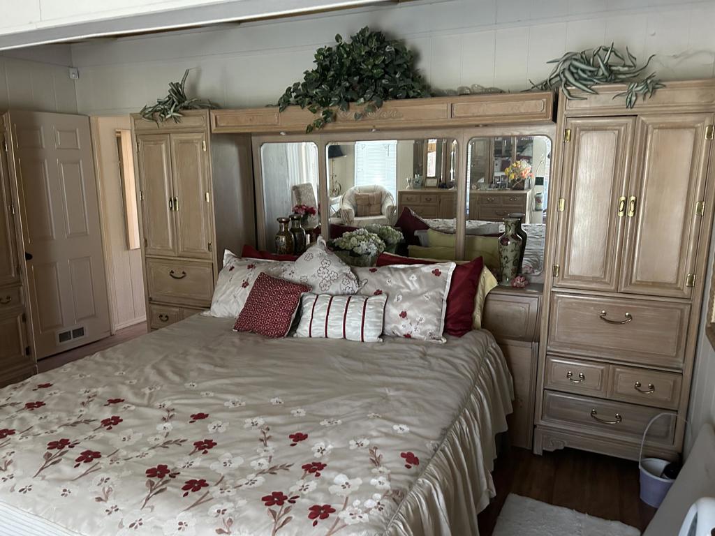 Suncrest Country Clb - Manufactured In Park