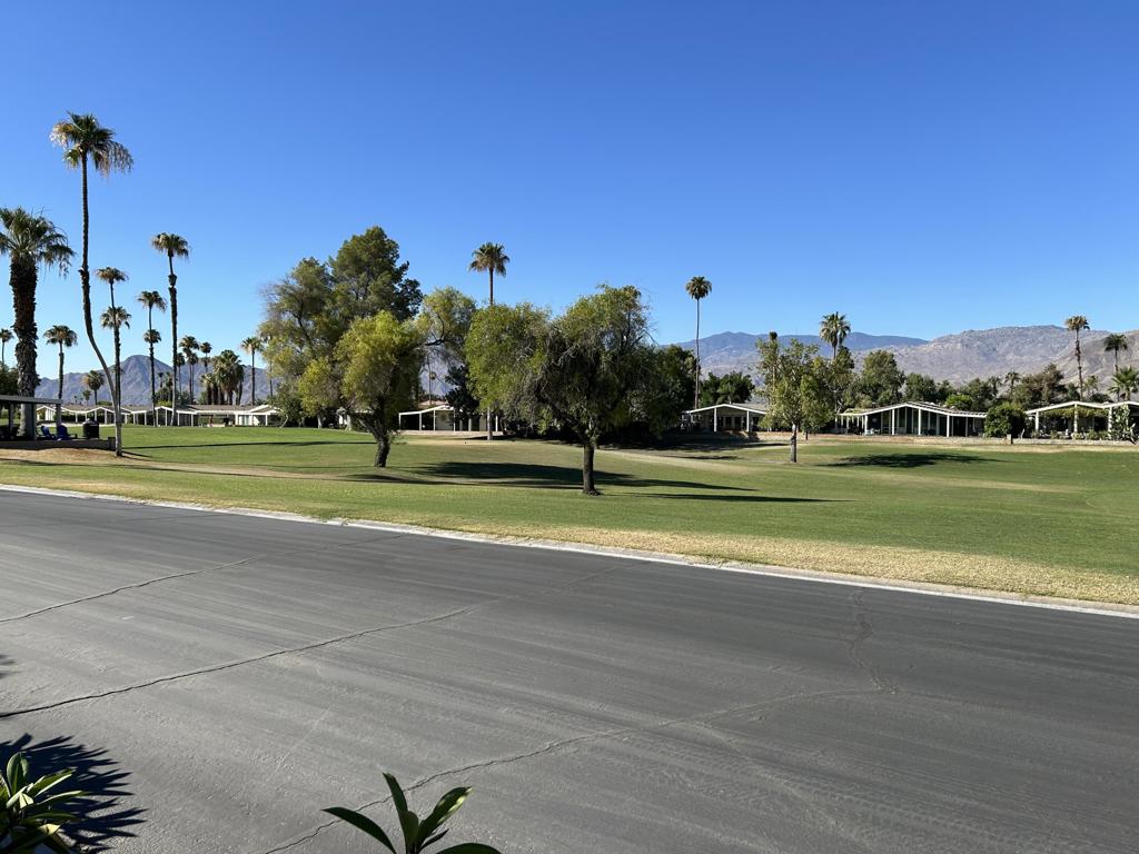 Suncrest Country Clb - Manufactured In Park