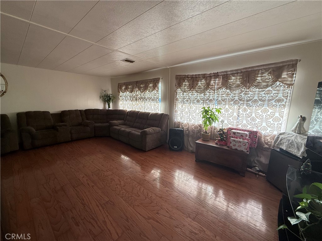 15433 W Telegraph Road 36W