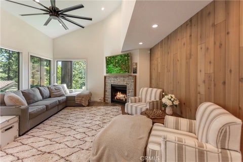 Photo of 27721 Peninsula Drive #231, Lake Arrowhead, CA 92352 (MLS # IG26188796)