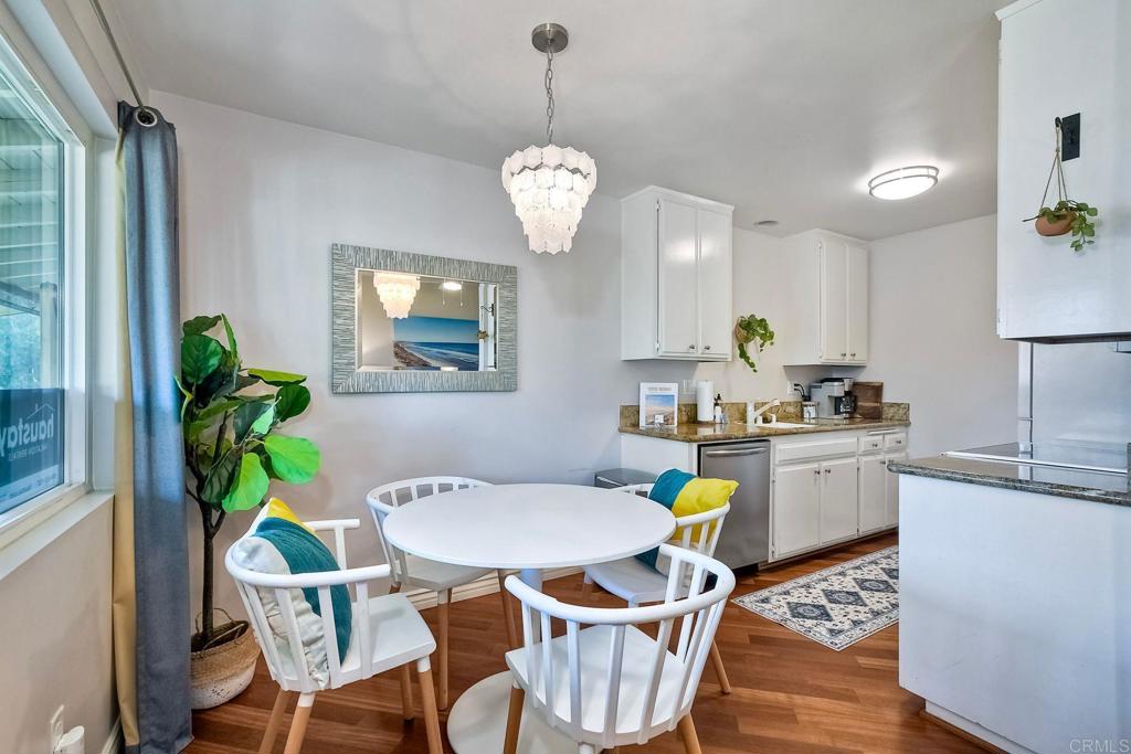 3008 Lincoln Street 12