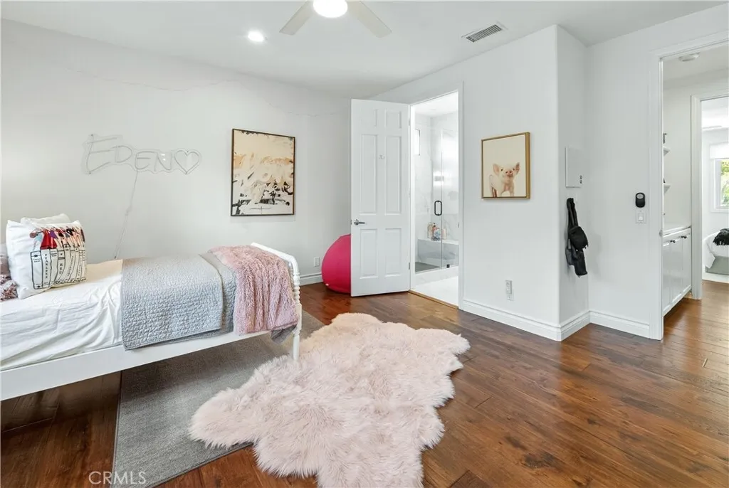 Calabasas, California 91302, United States, 5 Bedrooms Bedrooms, ,5 BathroomsBathrooms,Residential,Active,241672