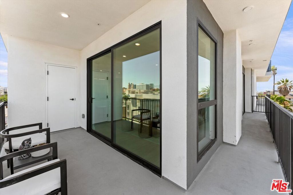 listing image 130724252851639353417