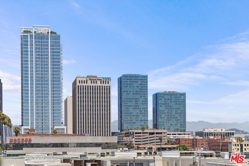 listing image 130728886977827169505