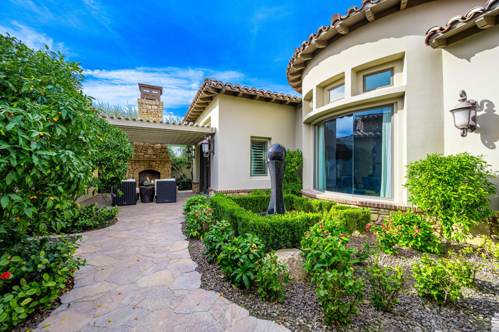 76292 Via Saturnia