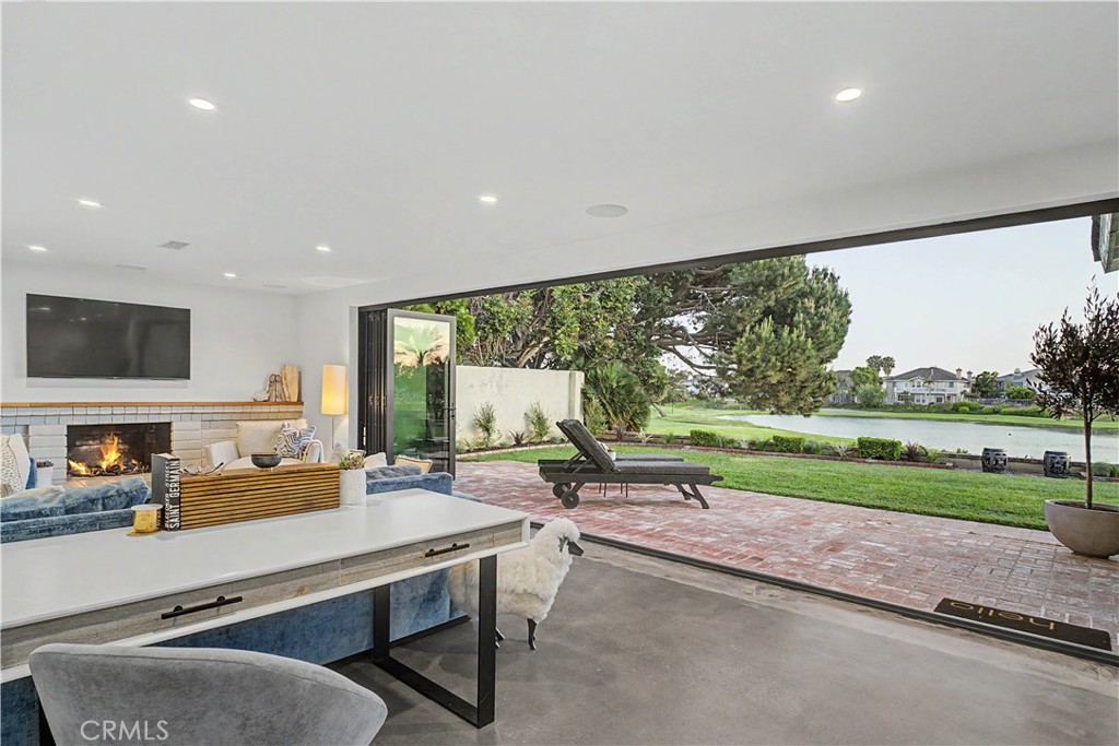 6722 Gate Hill