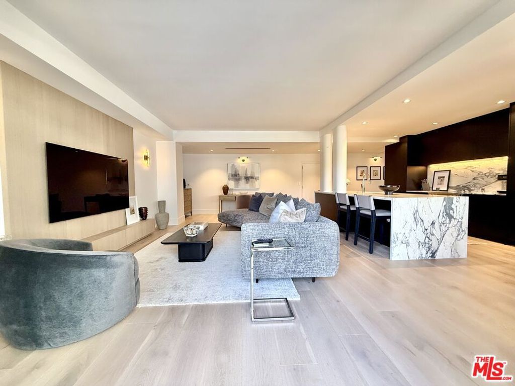 Photo of 818 N Doheny Drive #901, West Hollywood, CA 90069 (MLS # 25607795)