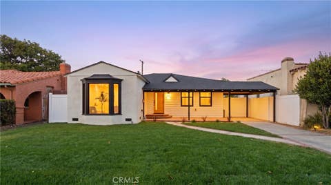 Photo of 8104 S 2nd AVE, Inglewood, CA 90305 (MLS # DW26148890)