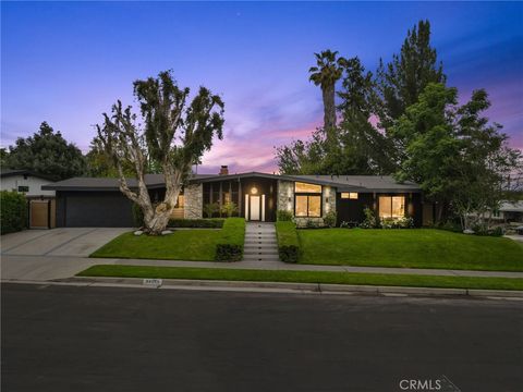 24201 Caris Street Woodland Hills CA 91367