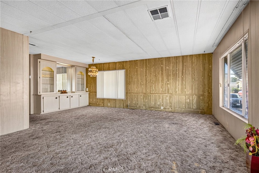 1525 W Oakland Avenue 57