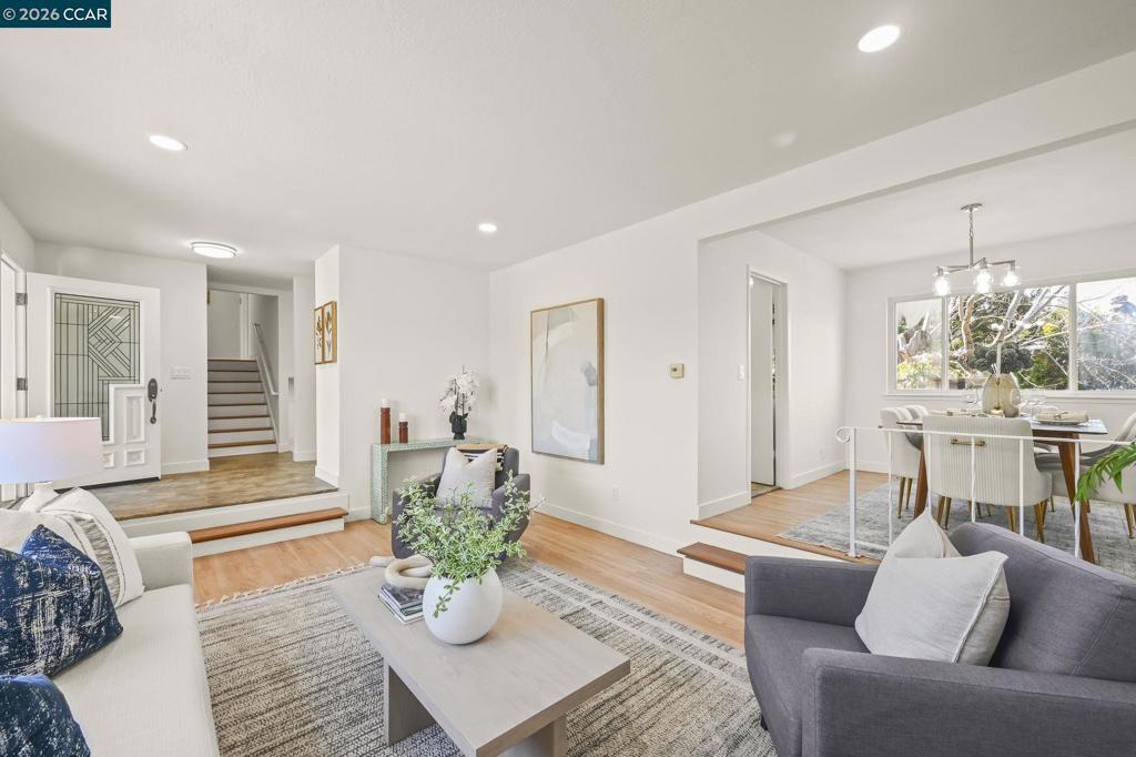 9881 9881 Brunswick Way